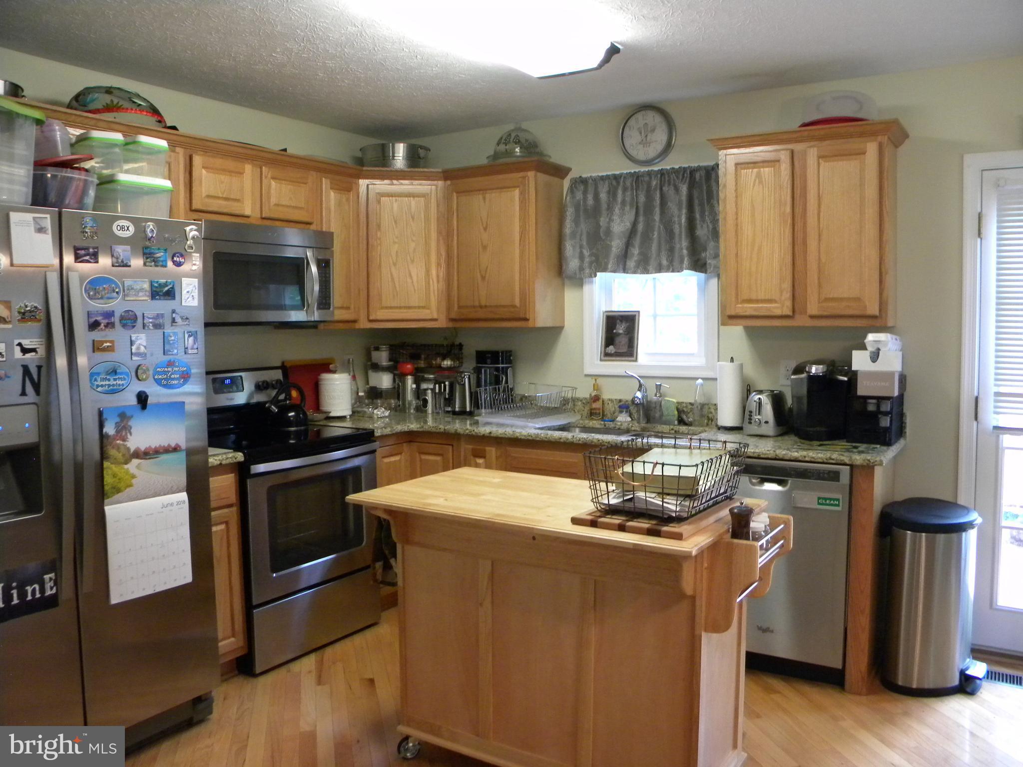 551 Pine Ridge Drive Front Royal, VA 22630 - Photo 4 of 30 Kitchen