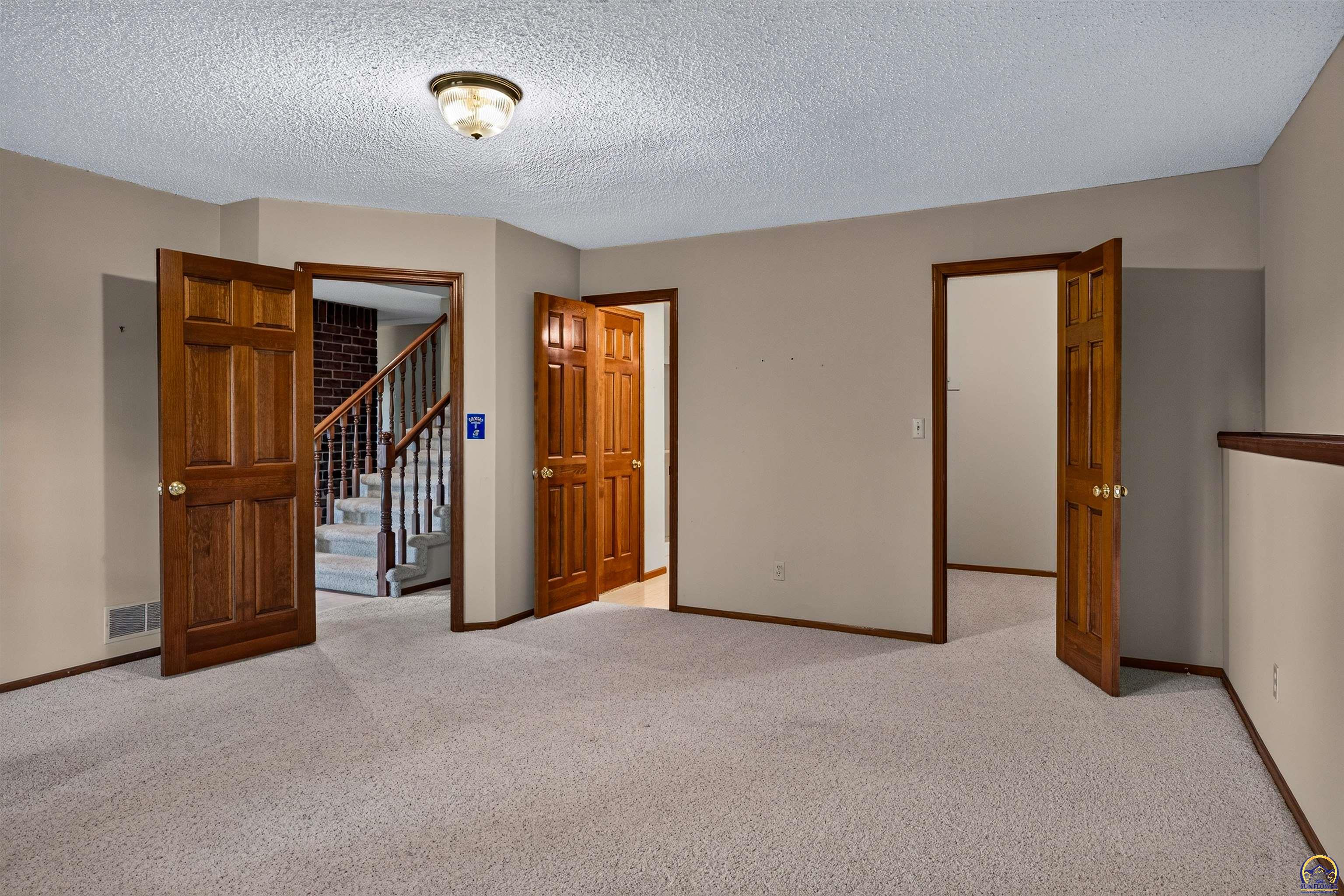 4305 Quail Pointe Road Lawrence, KS 66047 - Photo 28 of 40