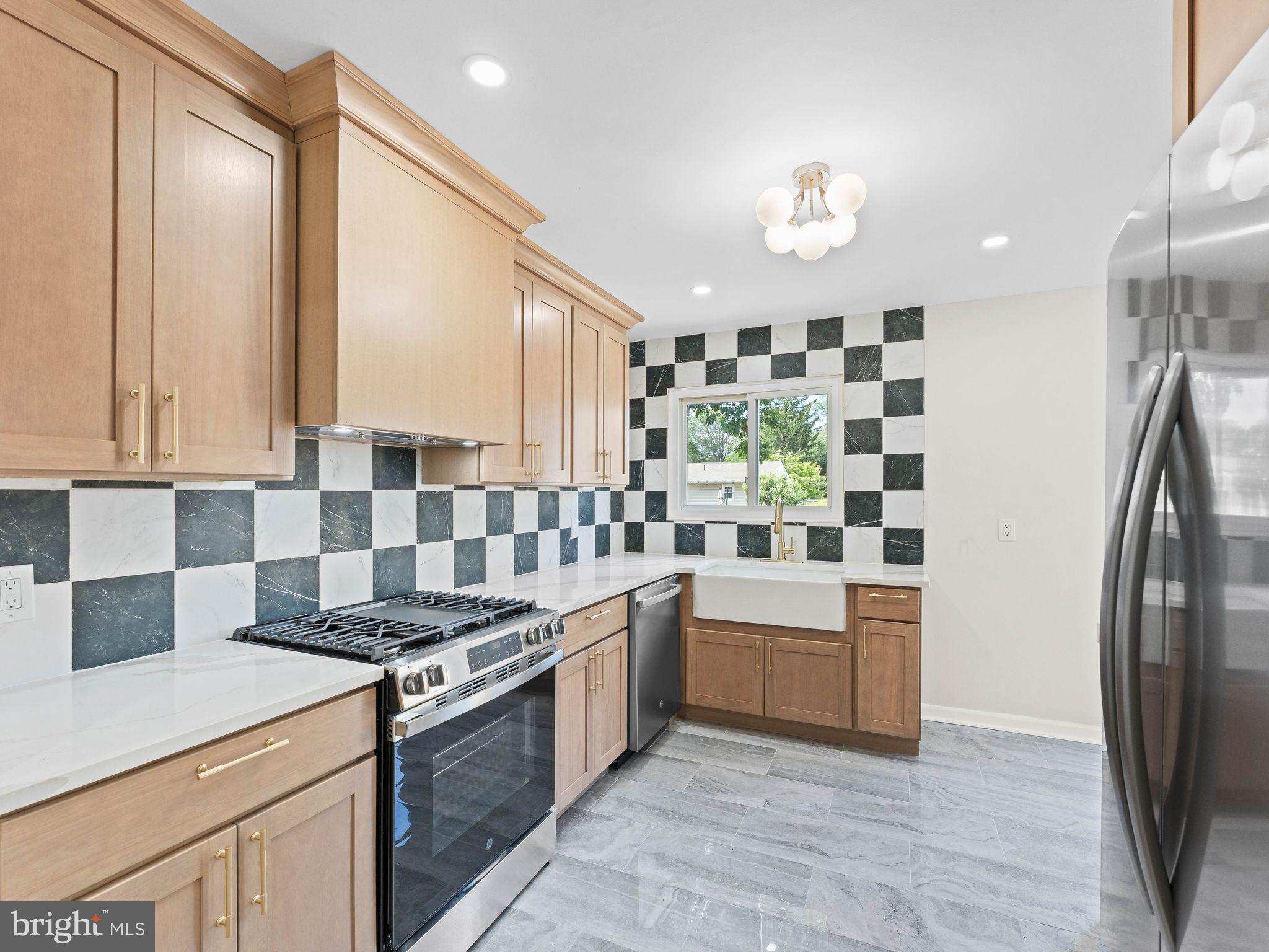 20 Rockland Road Ewing, NJ 08638 - Photo 9 of 27