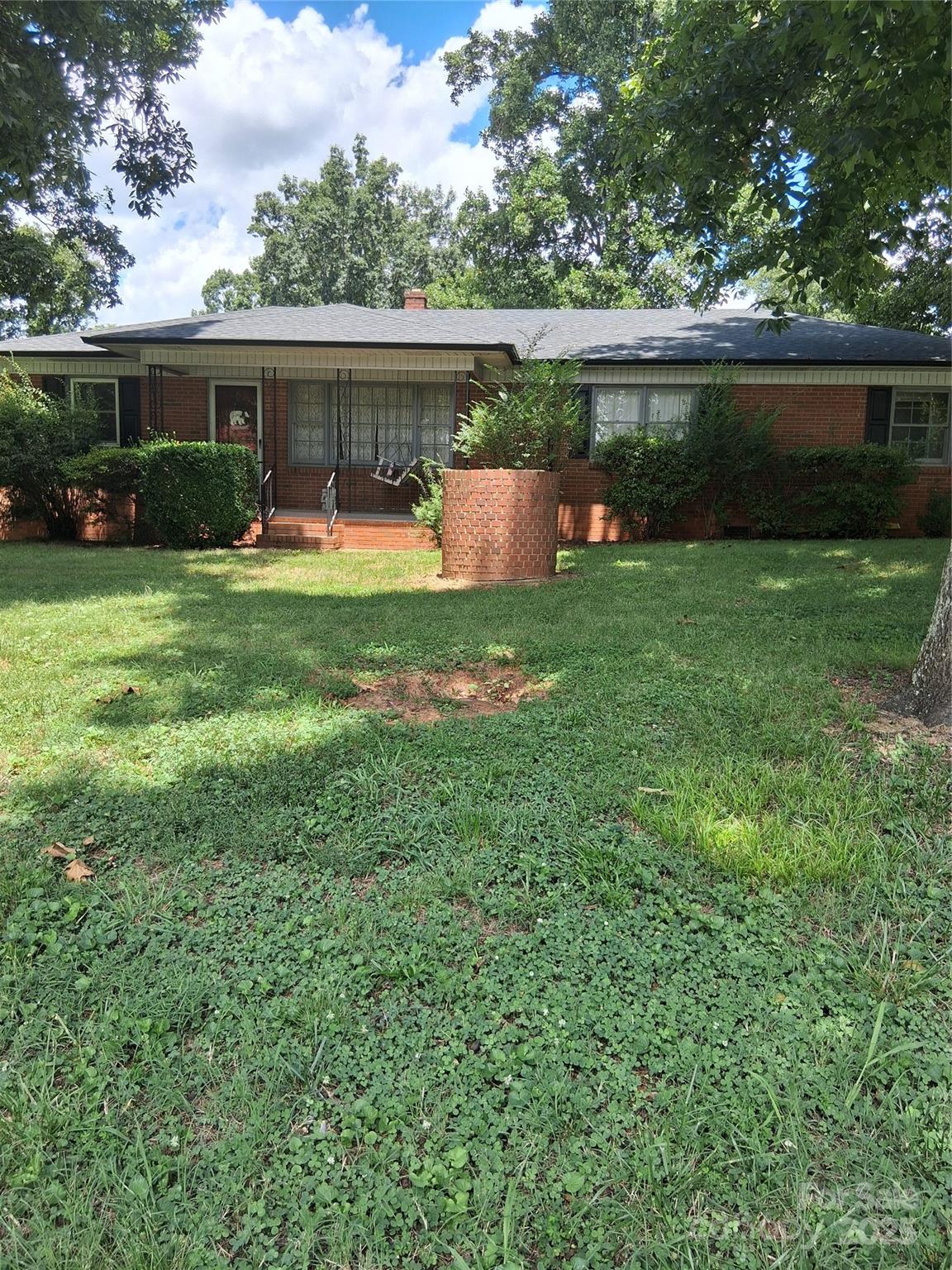 2441 Country Club Road Lincolnton, NC 28092 - Photo 1 of 16 Gallery Image 1