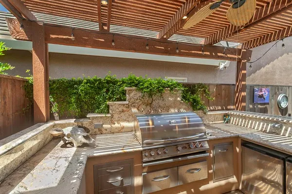 $950,000 | 1111 Brighton Way, Lodi, CA 95242