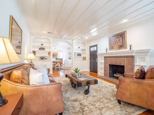 $6,300 | 32 Margranita Crescent, Austin, TX 78703