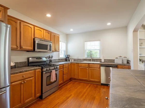 $6,300 | 32 Margranita Crescent, Austin, TX 78703