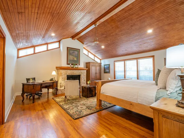 $6,300 | 32 Margranita Crescent, Austin, TX 78703