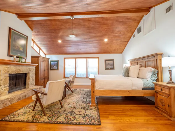 $6,300 | 32 Margranita Crescent, Austin, TX 78703