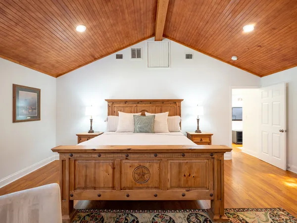 $6,300 | 32 Margranita Crescent, Austin, TX 78703