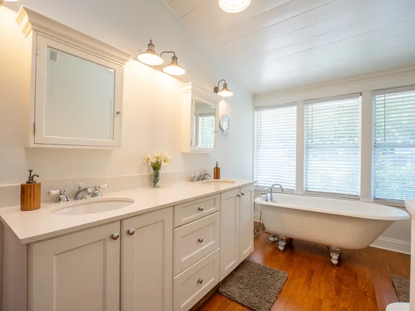 $6,300 | 32 Margranita Crescent, Austin, TX 78703