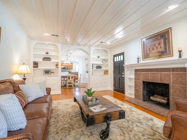 $6,300 | 32 Margranita Crescent, Austin, TX 78703