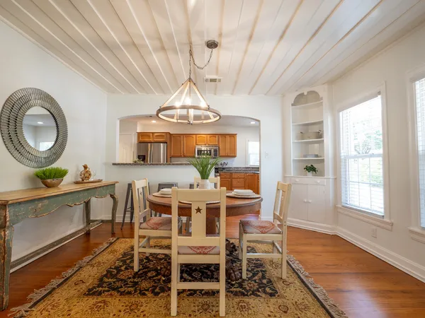 $6,300 | 32 Margranita Crescent, Austin, TX 78703