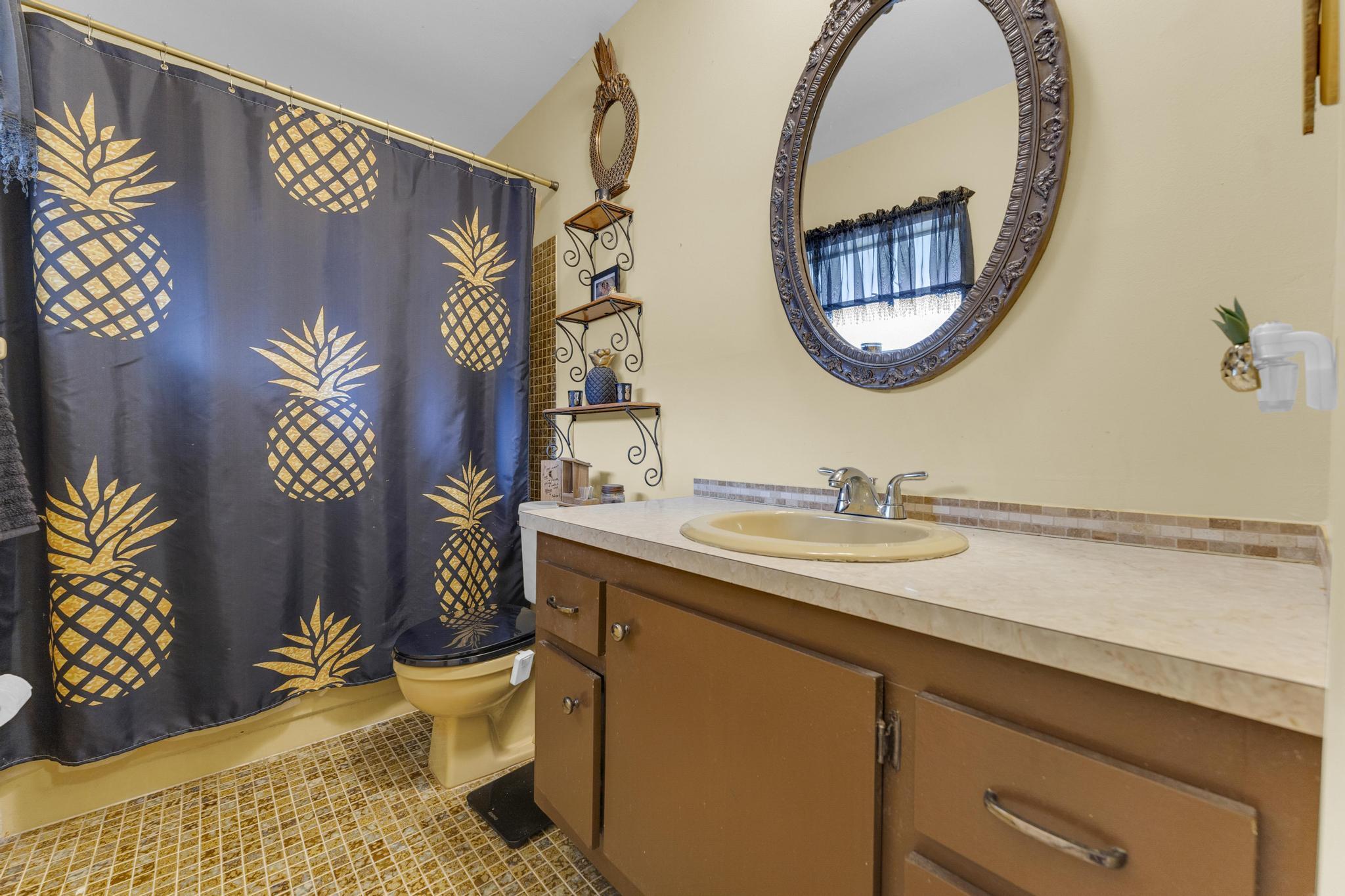 8858 Southwest 8th Street Boca Raton, FL 33433 - Photo 17 of 27 Bathroom 2