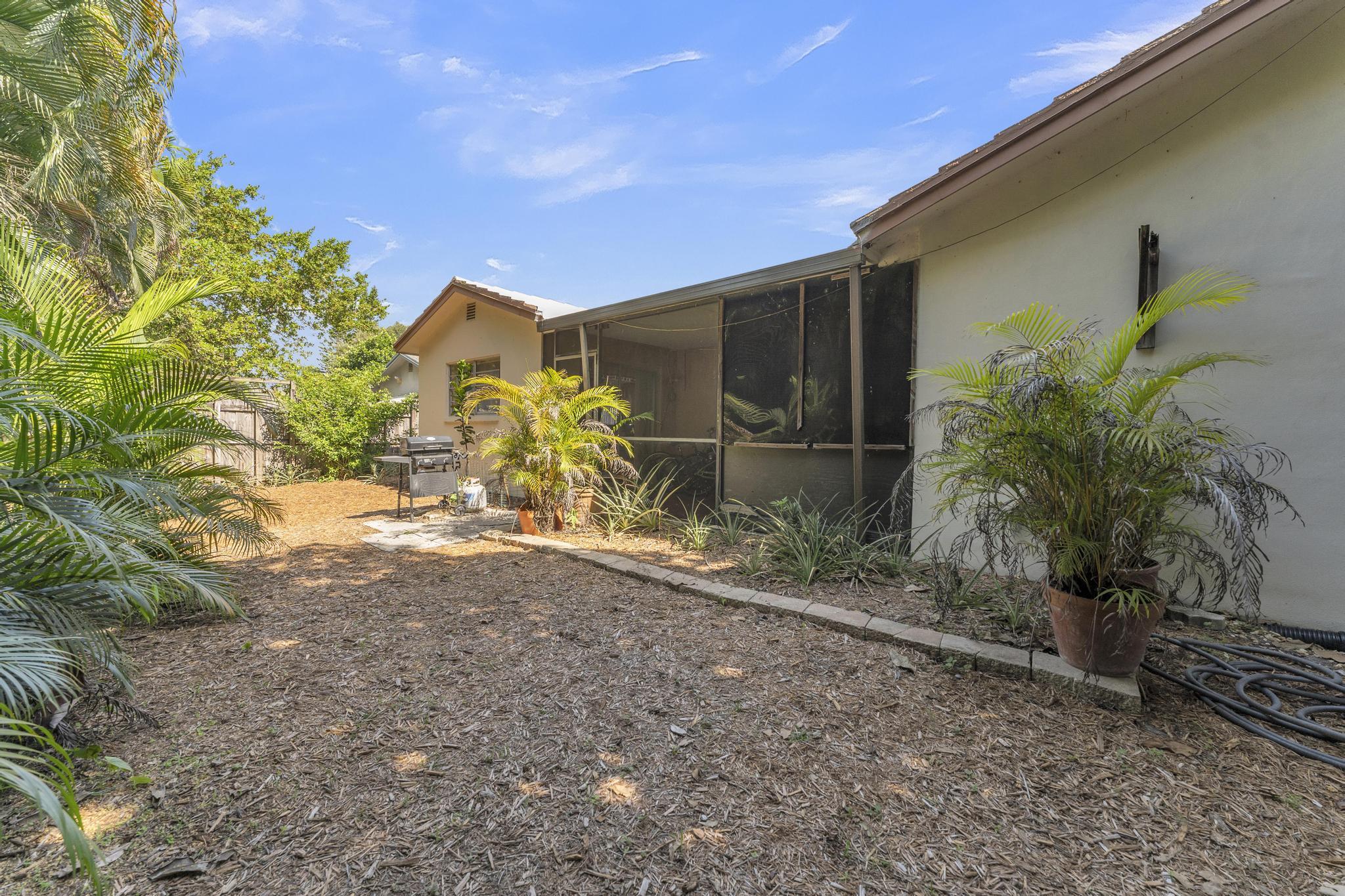 8858 Southwest 8th Street Boca Raton, FL 33433 - Photo 23 of 27 Backyard