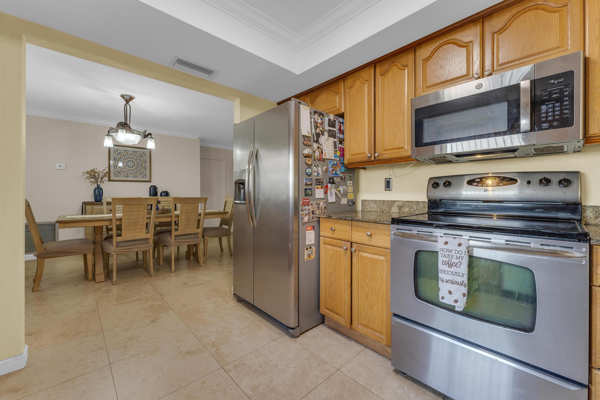 8858 Southwest 8th Street Boca Raton, FL 33433 - Photo 5 of 27 Kitchen
