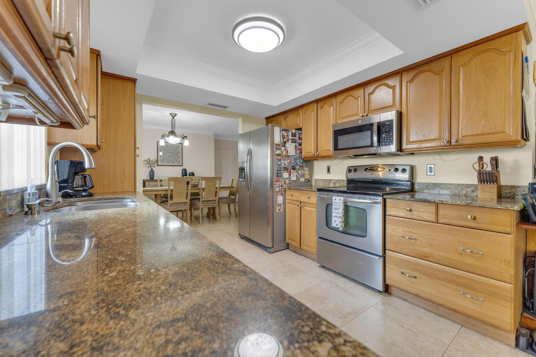 8858 Southwest 8th Street Boca Raton, FL 33433 - Photo 7 of 27 Kitchen