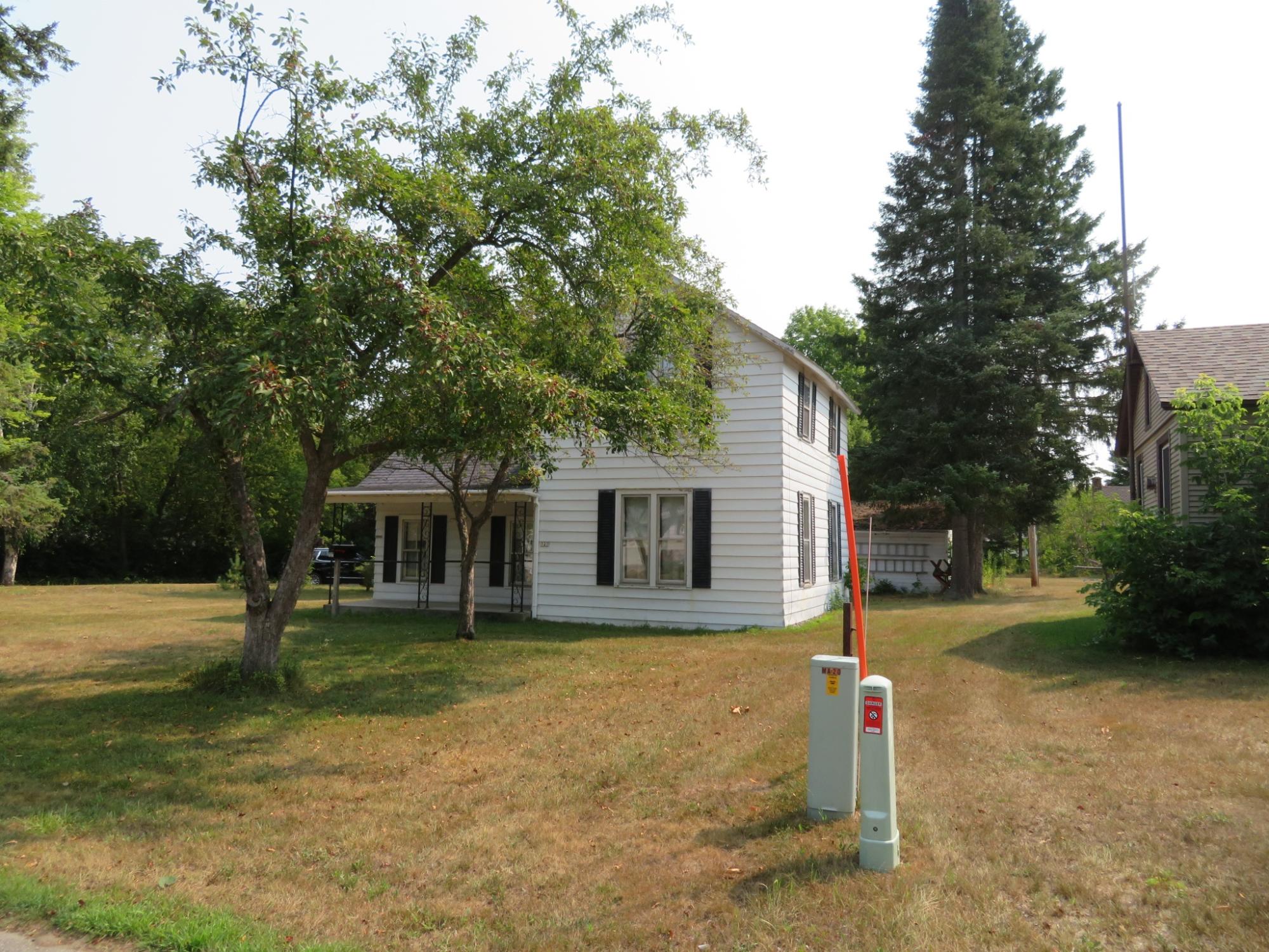 727 Shepard Street Rhinelander, WI 54501 - Photo 3 of 25 Gallery Image 3