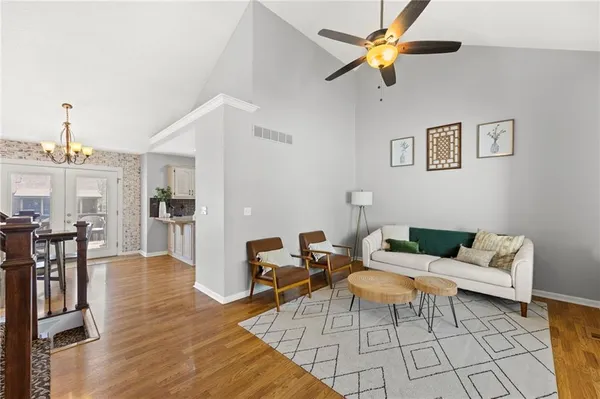 $355,000 | 1617 Northeast Auburn Drive, Lee's Summit, MO 64086