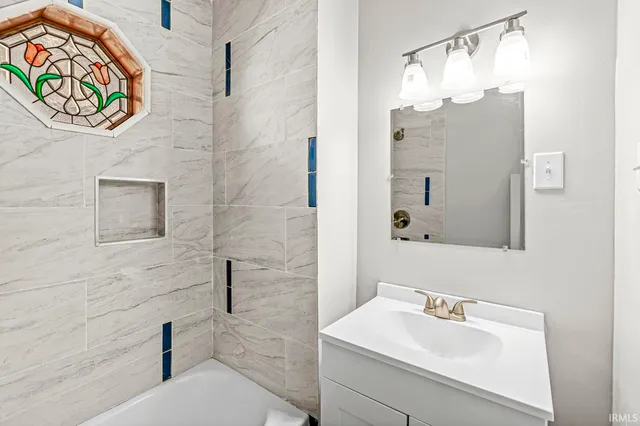 $147,900 | 734 South 33rd Street, South Bend, IN 46615