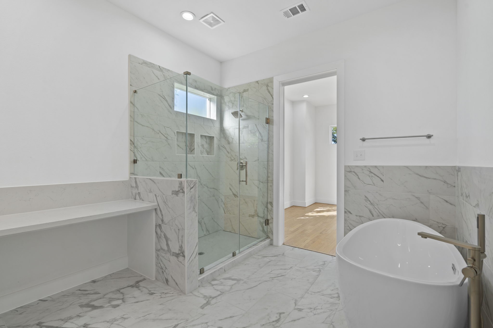 2022 Thonig Road, Unit A Houston, TX 77055 - Photo 8 of 14