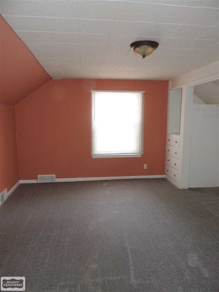 28475 Melvin Street Roseville, MI 48066 - Photo 17 of 22 31392868-16.JPG
