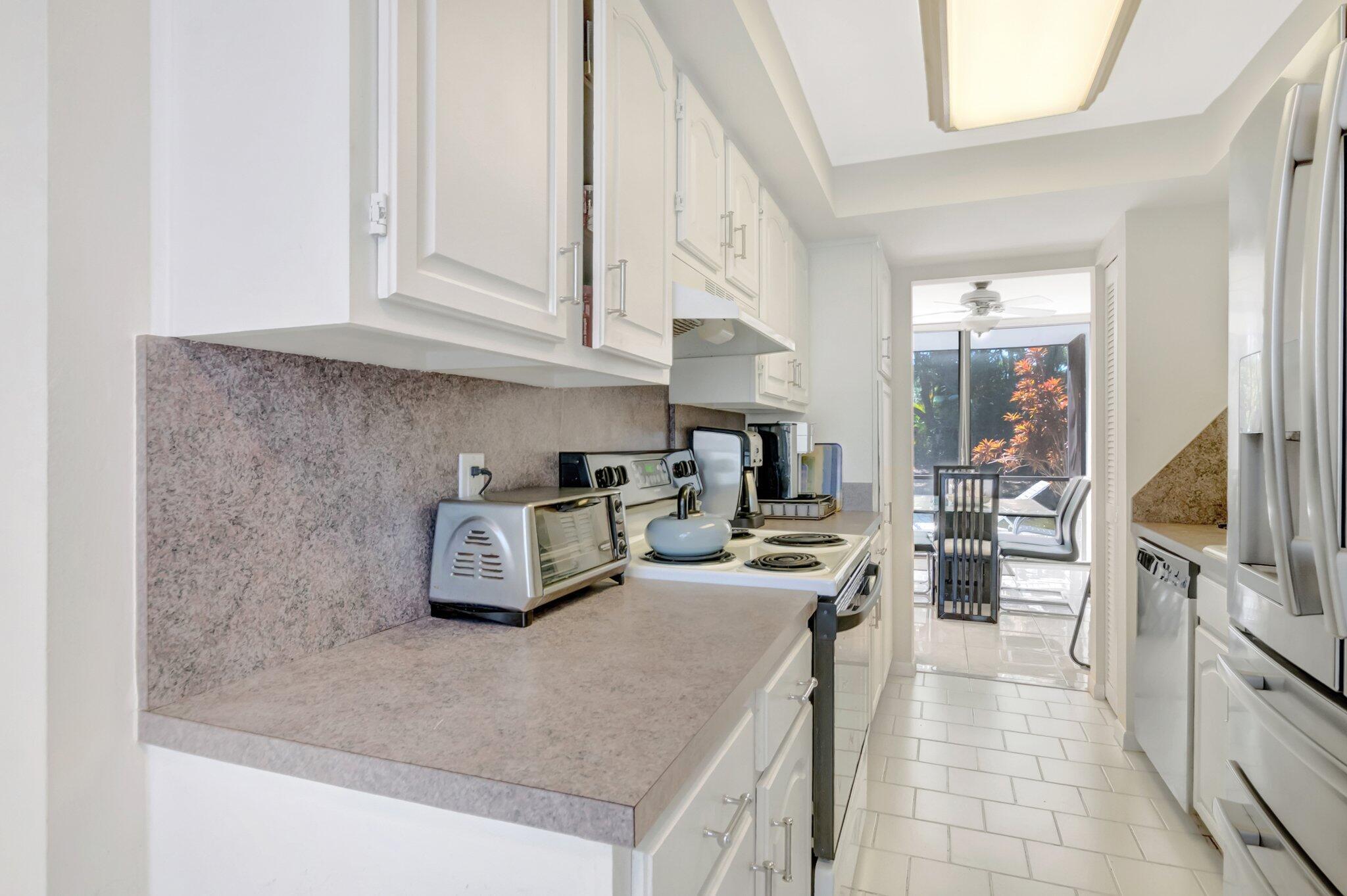 3705 Bridgewood Drive Boca Raton, FL 33434 - Photo 12 of 33 12-web-or-mls-DSC_0826