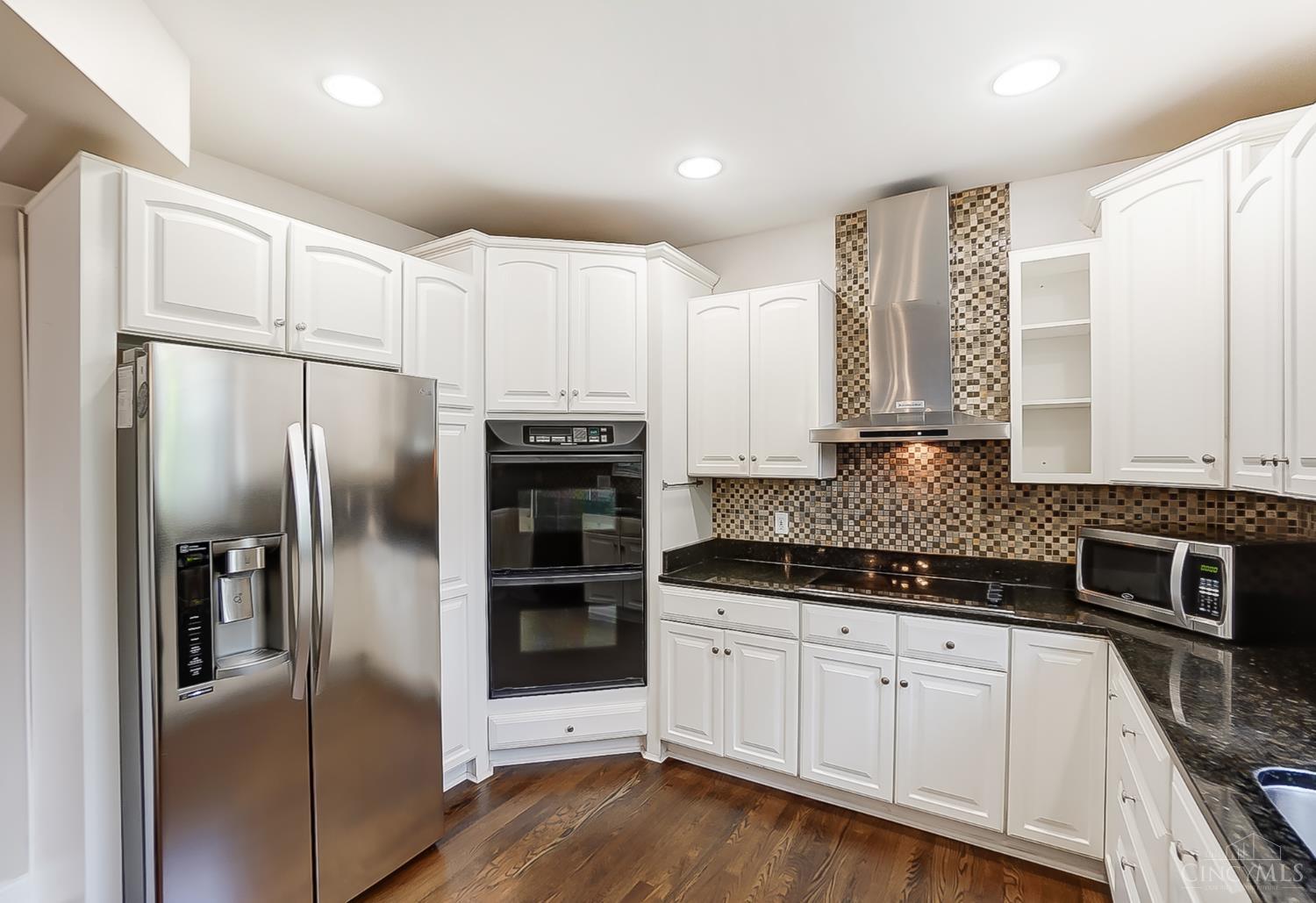 8676 Kenwood Road Cincinnati, OH 45242 - Photo 9 of 50