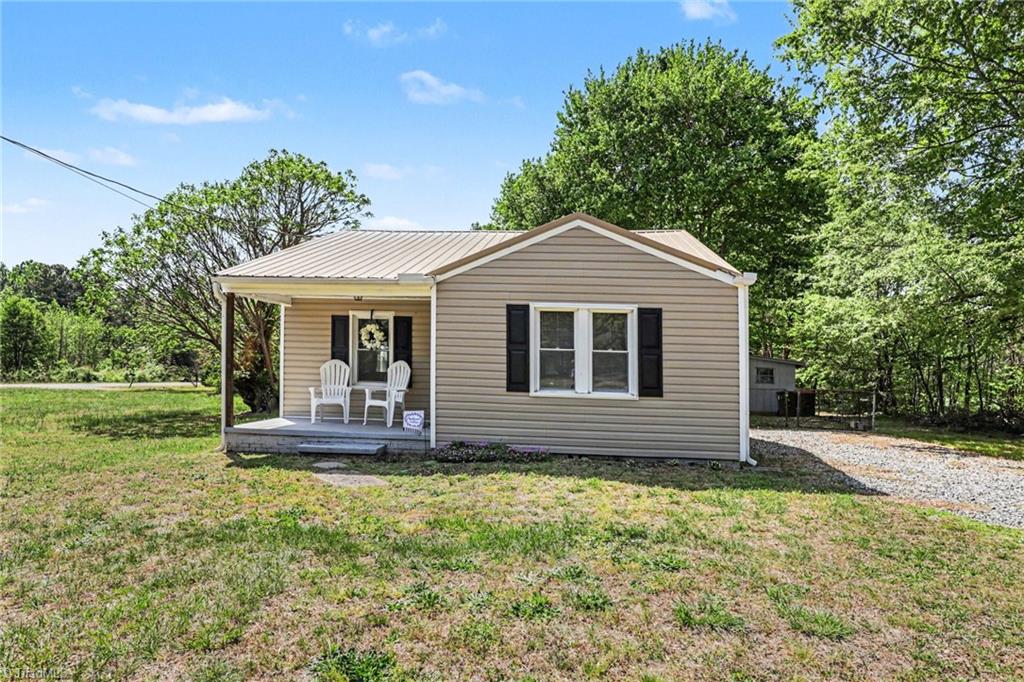 2357 Arnold Road Lexington, NC 27295 - Photo 4 of 21 Gallery Image 4