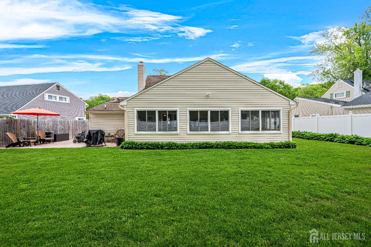 27 Sunrise Road Old Bridge, NJ 08857 - Photo 13 of 48 Gallery Image 13