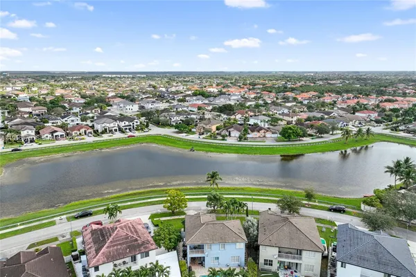$920,000 | 2250 Southwest 155th Avenue, Miami, FL 33185
