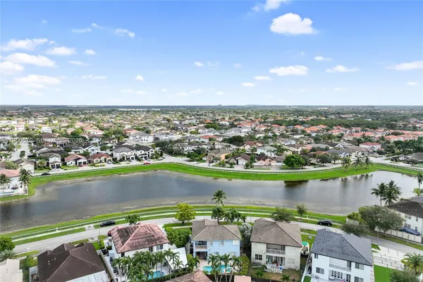 $920,000 | 2250 Southwest 155th Avenue, Miami, FL 33185