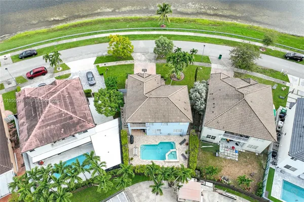 $920,000 | 2250 Southwest 155th Avenue, Miami, FL 33185
