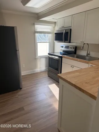 $950,000 | 545 Highway 35, Normandy Beach, NJ 08738