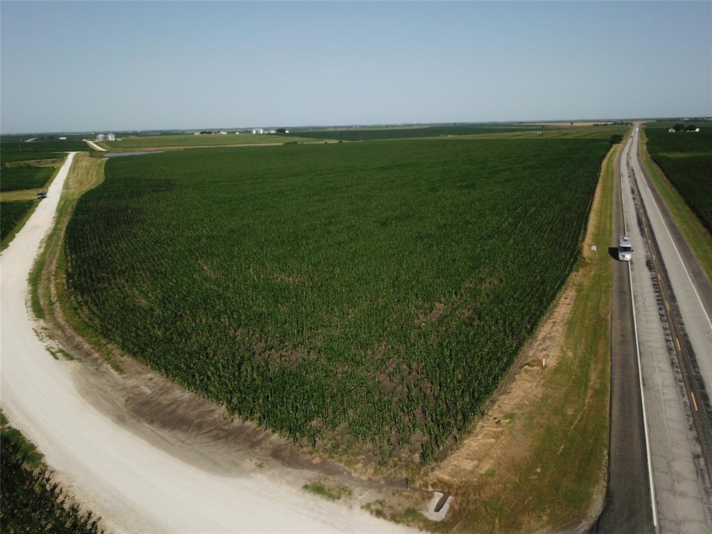 674 State Highway 171 Hubbard, TX 76648 - Photo 11 of 23 a view of a swimming pool with a garden