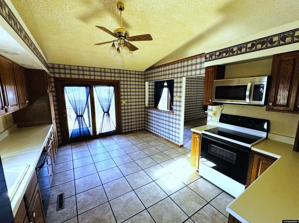 $327,500 | 2226 East I Street, Torrington, WY 82240