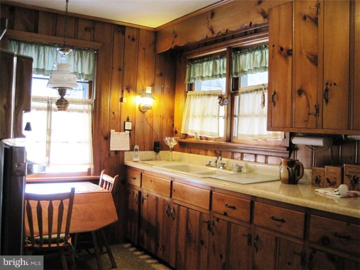 27 Ark Road Medford, NJ 08055 - Photo 3 of 14 Kitchen