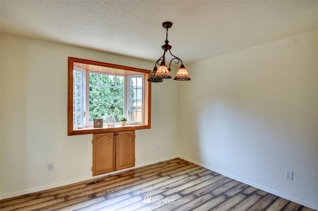 5936 Danials Loop Southeast Lacey, WA 98513 - Photo 5 of 22 Gallery Image 5