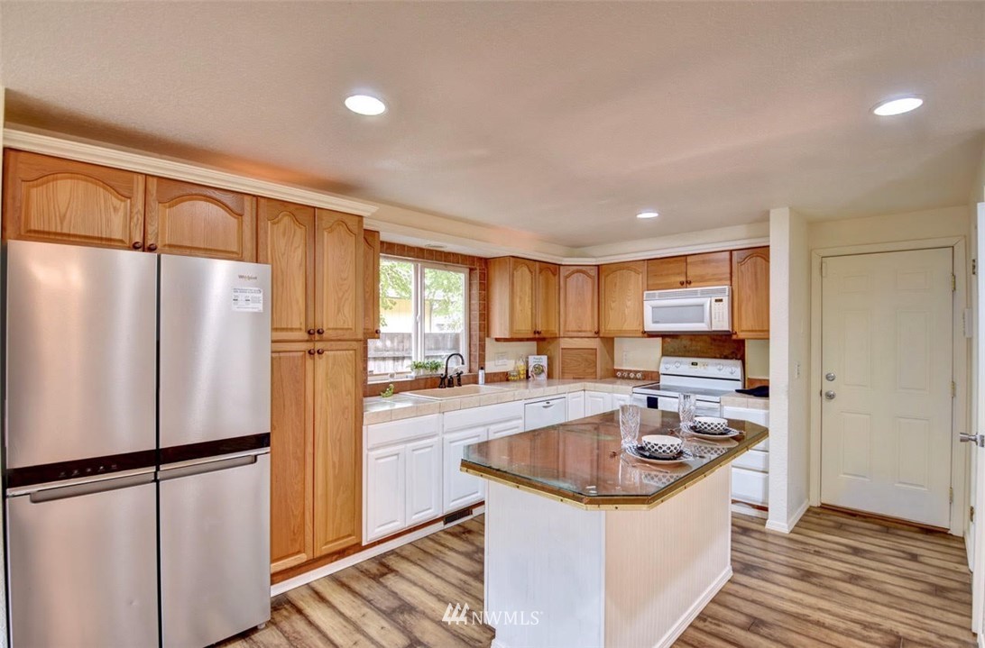 5936 Danials Loop Southeast Lacey, WA 98513 - Photo 6 of 22 Gallery Image 6