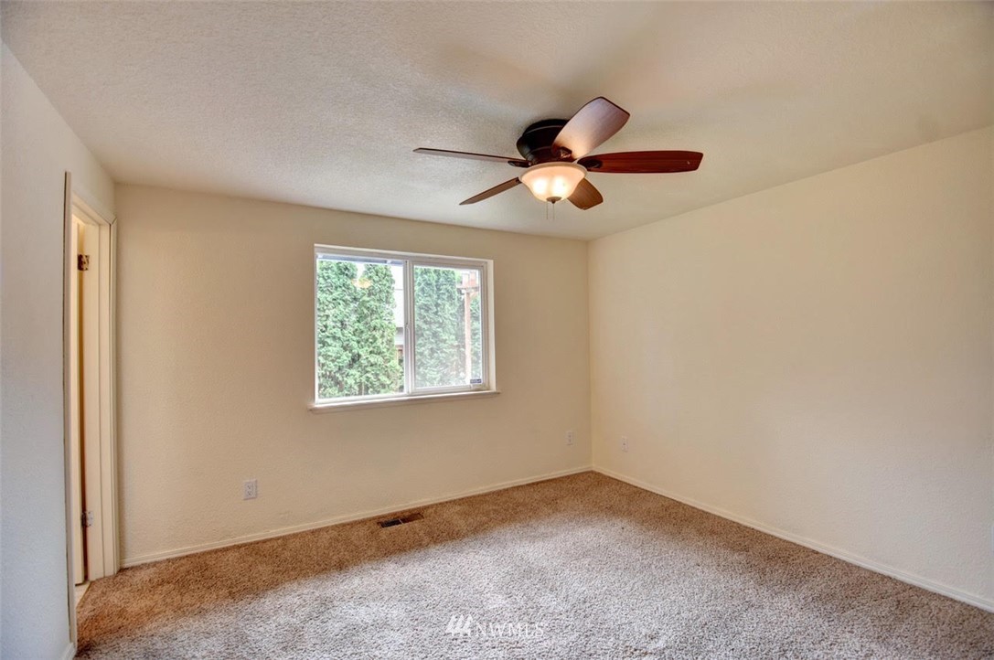 5936 Danials Loop Southeast Lacey, WA 98513 - Photo 10 of 22 Gallery Image 10