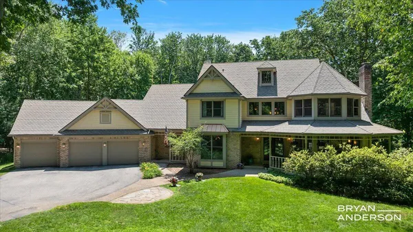 $1,100,000 | 3324 Whitburn Court Southeast, Ada, MI 49301