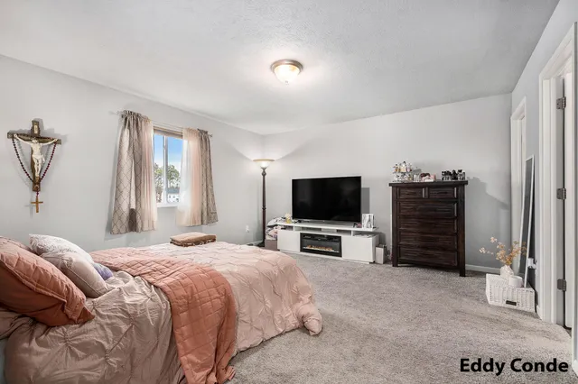 $409,900 | 6267 Vine Leaf Drive, Allendale, MI 49401