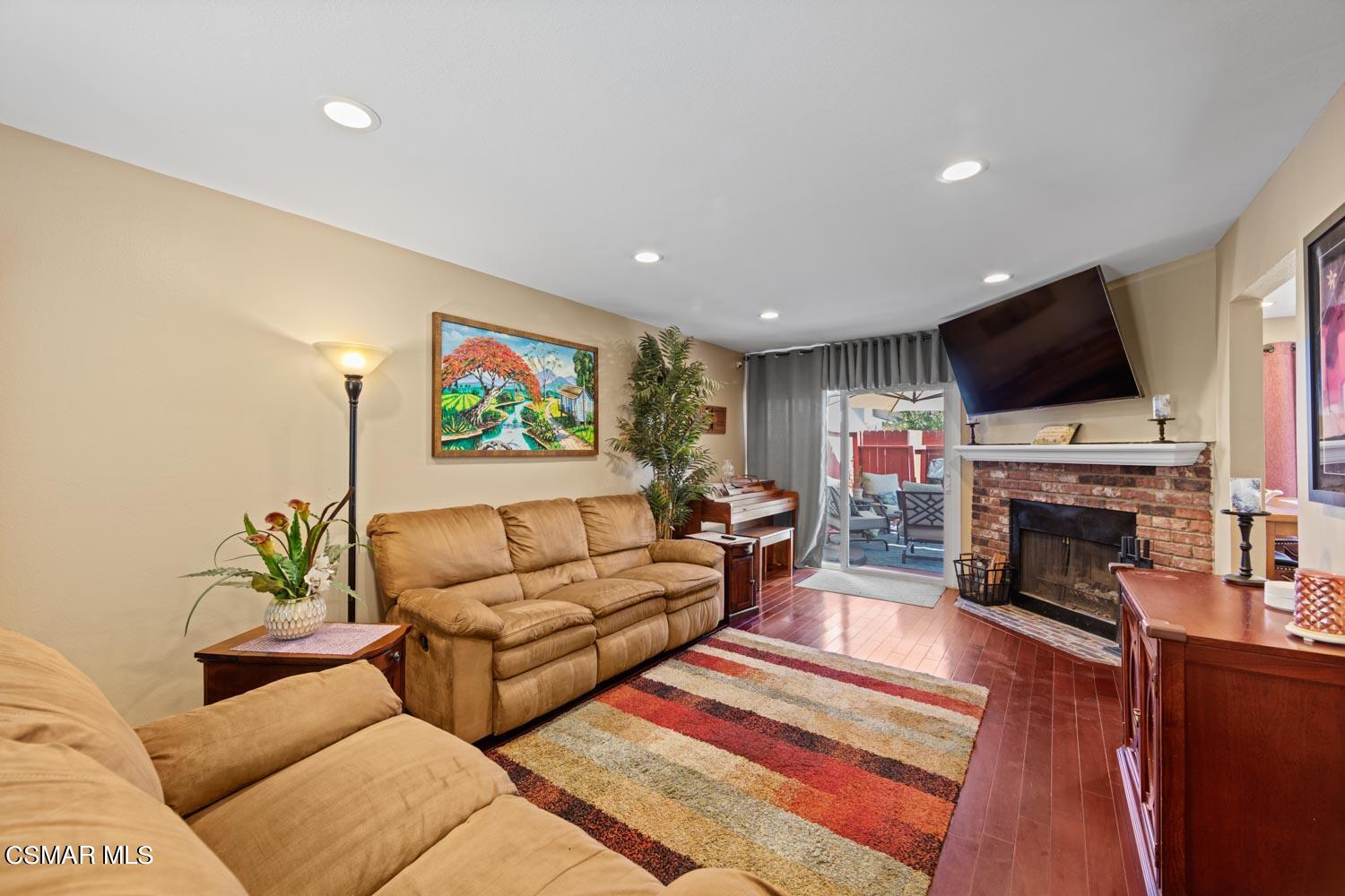14988 Reedley Street, Unit B Moorpark, CA 93021 - Photo 2 of 26 14988-B Reedley-4