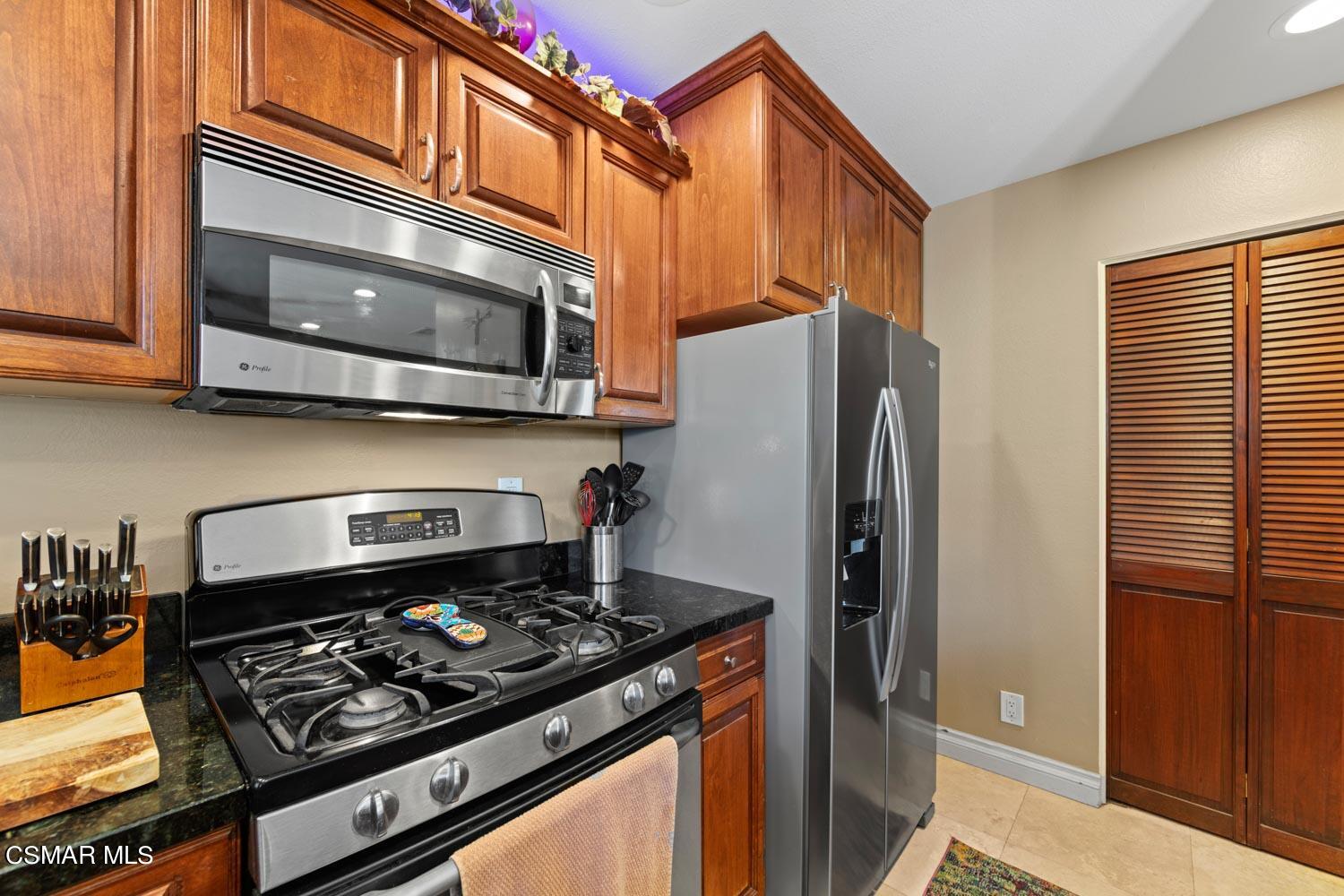 14988 Reedley Street, Unit B Moorpark, CA 93021 - Photo 5 of 26 14988-B Reedley-10
