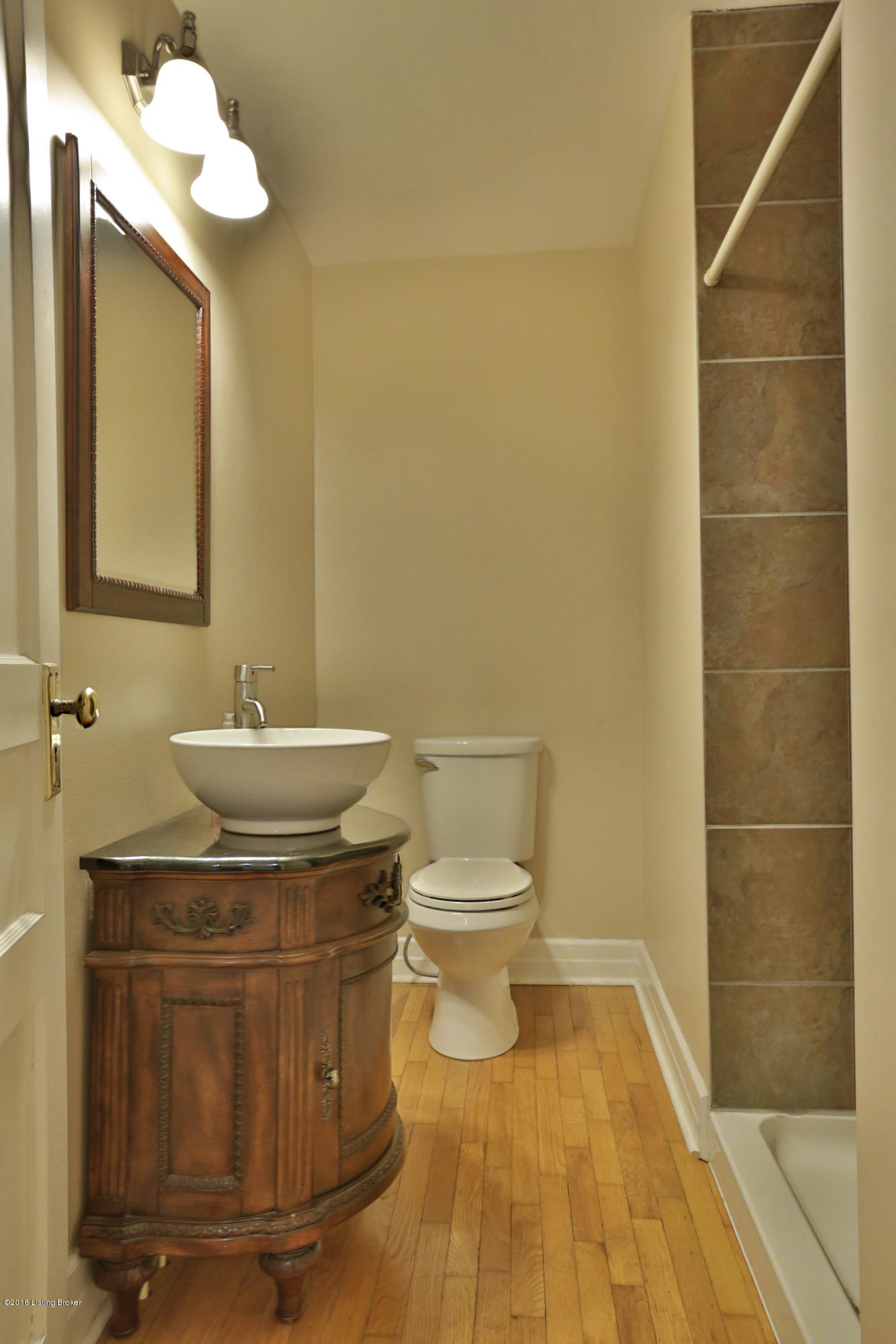 7275 Vigo Road Bagdad, KY 40003 - Photo 23 of 36 Guest-Bathroom
