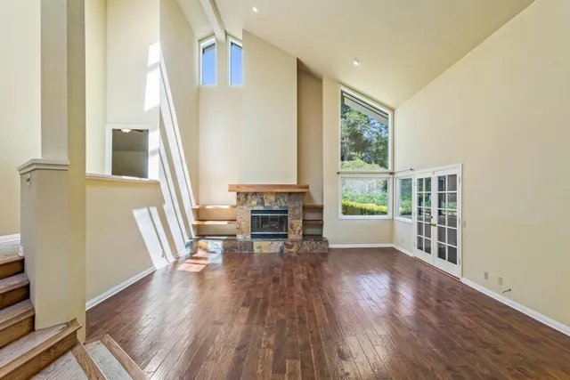 a view of livingroom with furniture and wooden floor