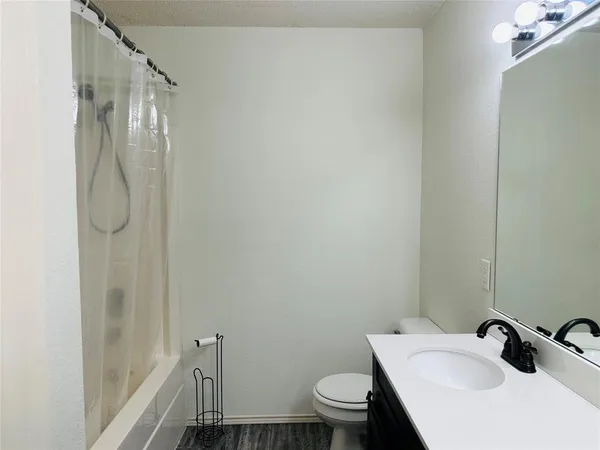 $3,195 | 765 Lowe Drive, Cedar Hill, TX 75104
