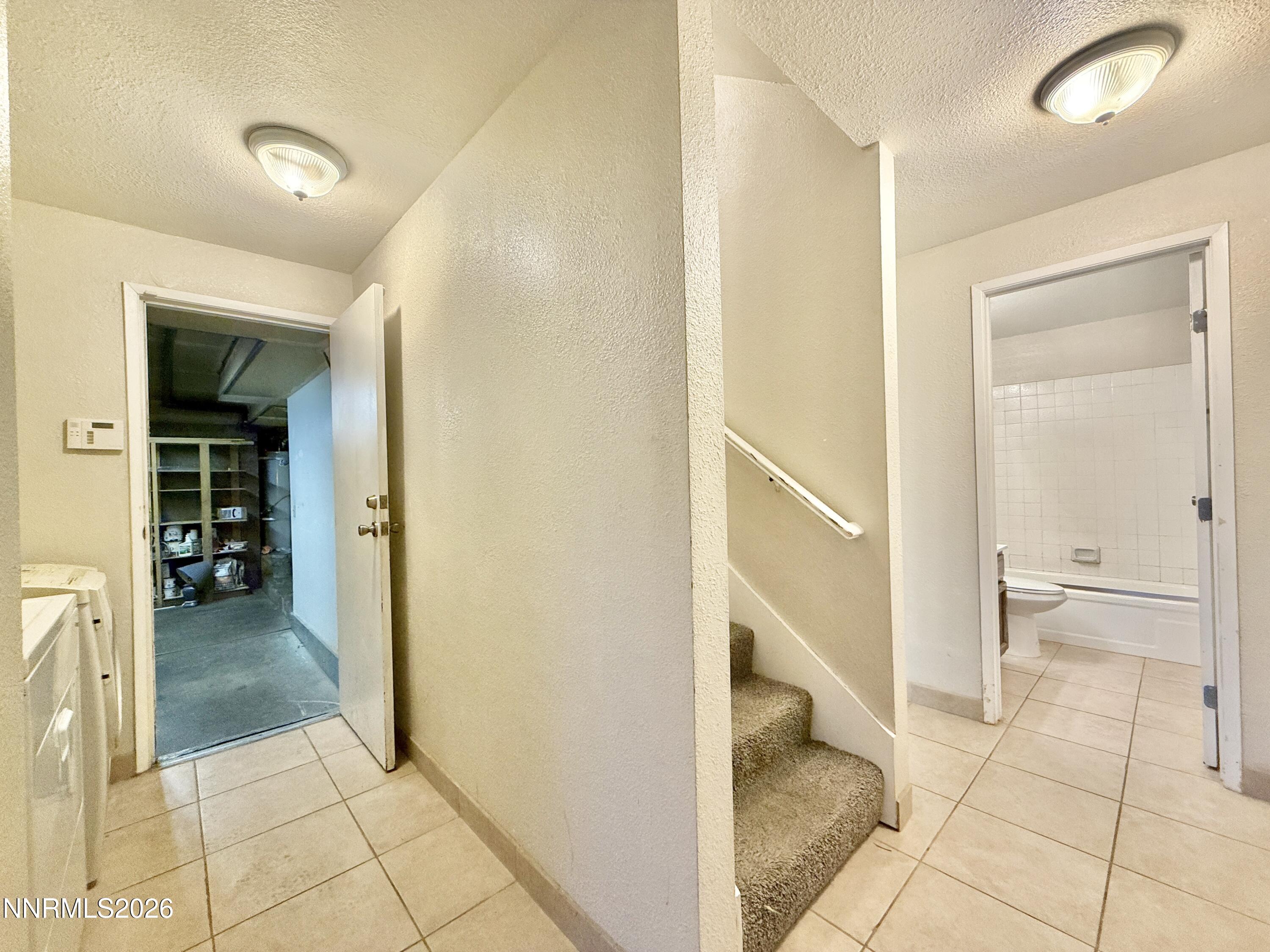 1095 Tudor Court Reno, NV 89503 - Photo 20 of 38 037