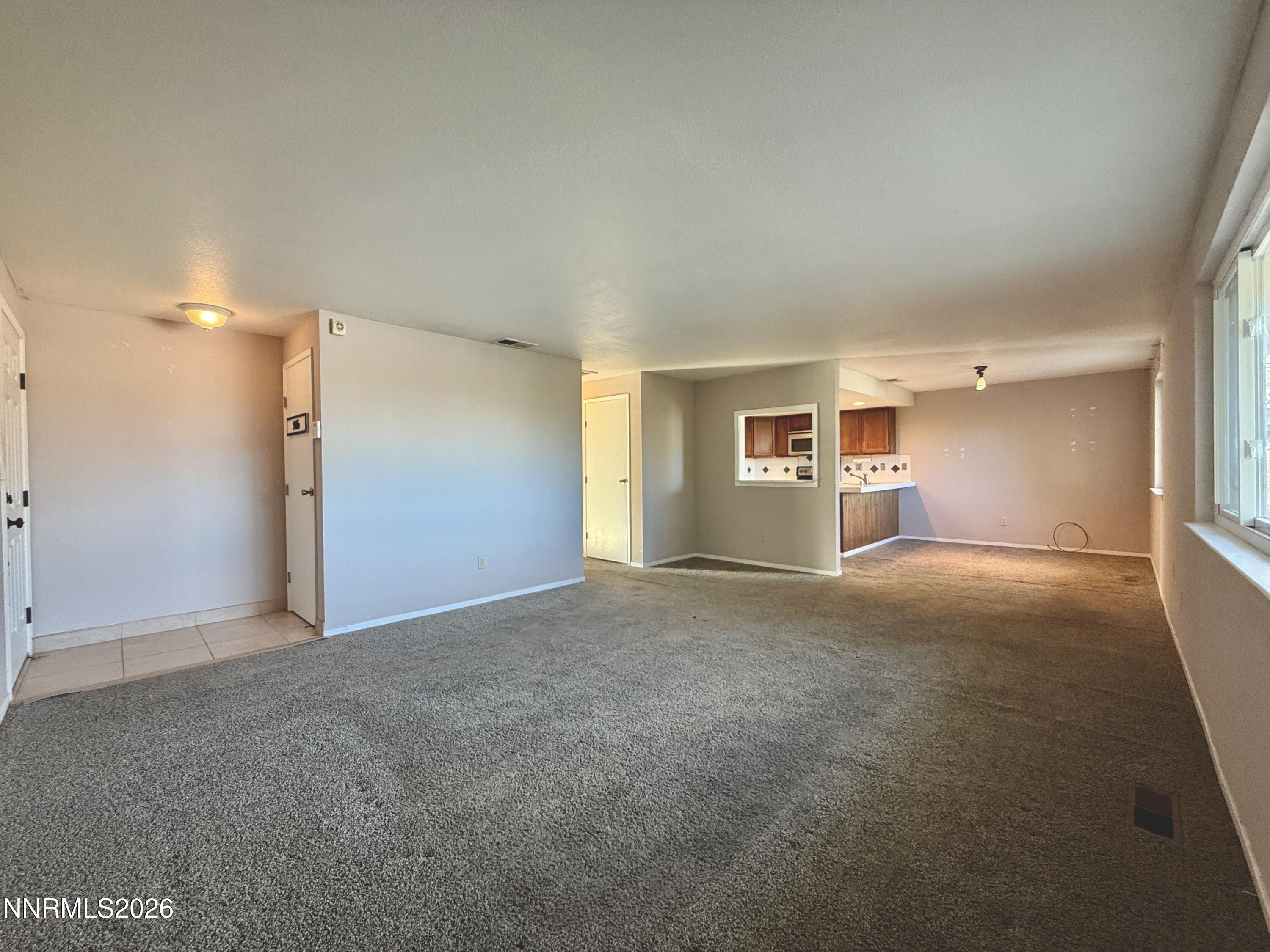 1095 Tudor Court Reno, NV 89503 - Photo 6 of 38 007