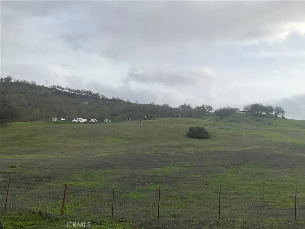 21 Interlake Road Bradley, CA 93426 - Photo 6 of 21