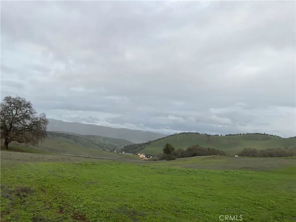 21 Interlake Road Bradley, CA 93426 - Photo 7 of 21