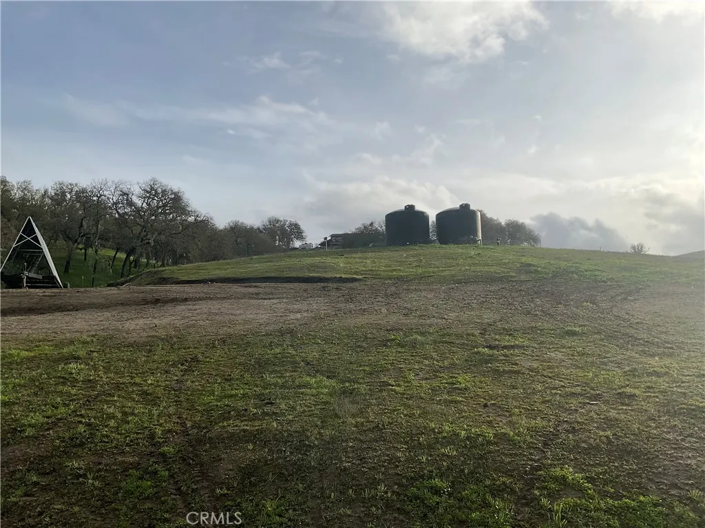 21 Interlake Road Bradley, CA 93426 - Photo 10 of 21