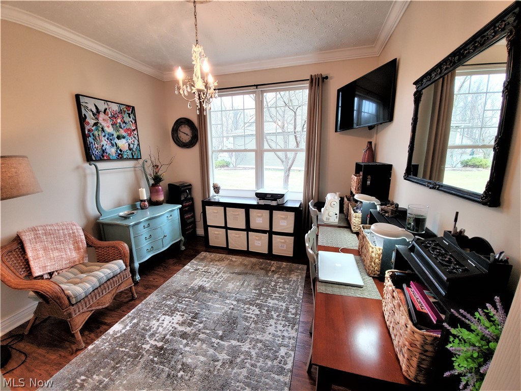 2347 Roxbury Road Avon, OH 44011 - Photo 24 of 35 Bedroom#2 is perfect for a guest room, sewing room, or office!