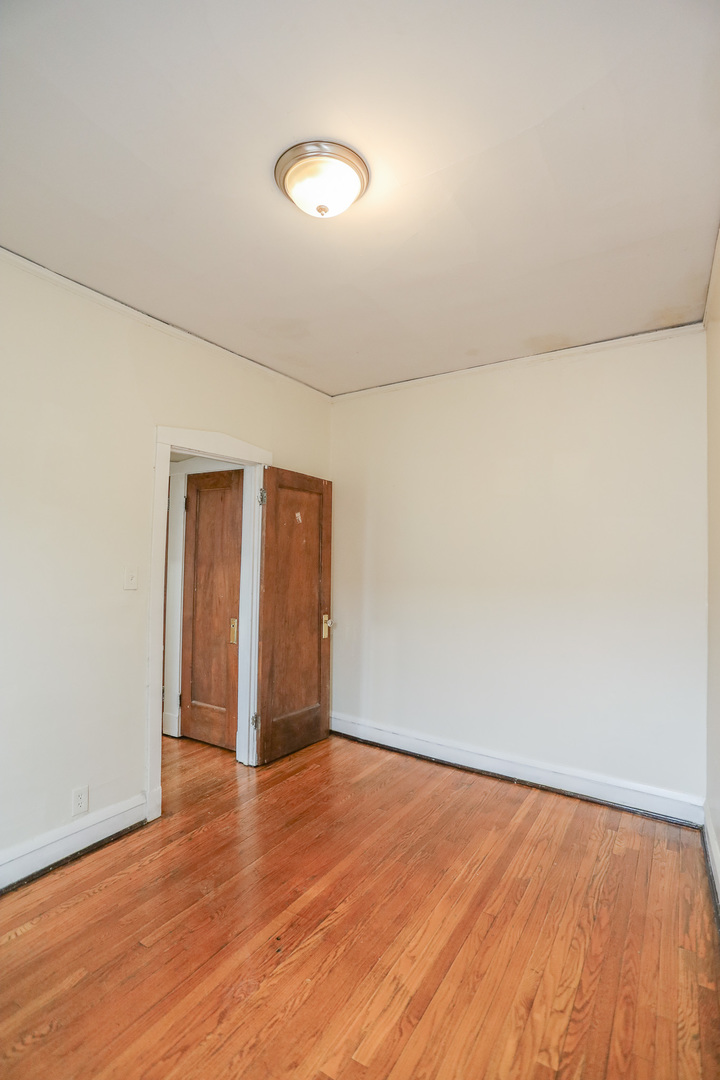 7665 North Sheridan Road, Unit 2B Chicago, IL 60626 - Photo 8 of 13